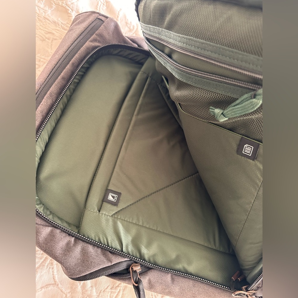 Thule VEA Backpack 25L - Picture 10 of 10